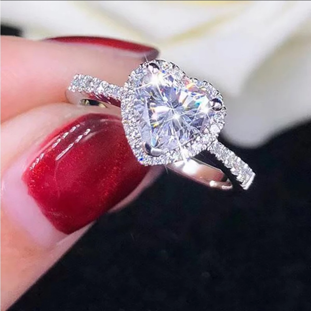 925 STERLING SILVER CUBIC ZIRCON HEART RING